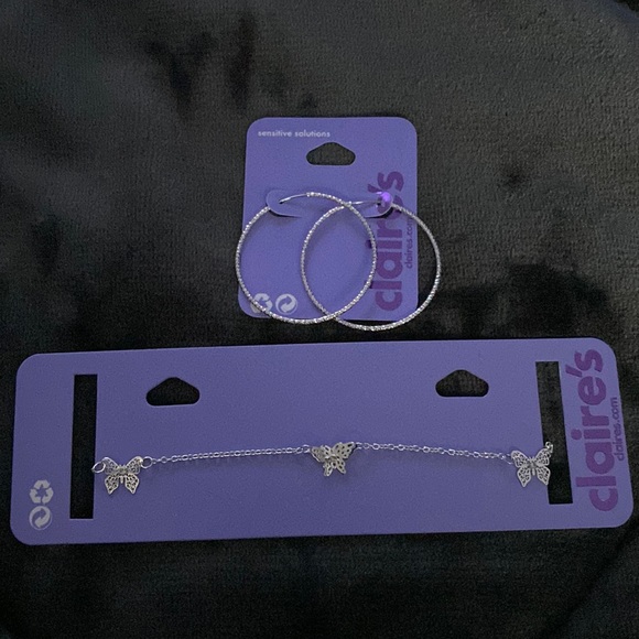 Claire's sensitive solutions silver hoops & butterfly necklace NWT - Picture 1 of 2